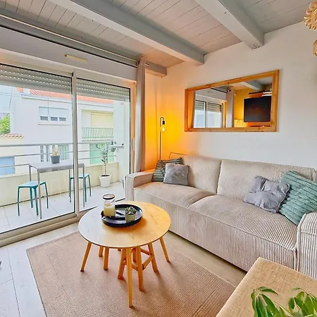 L'hibiscus Confortable, Balcon Et Parking Apartman